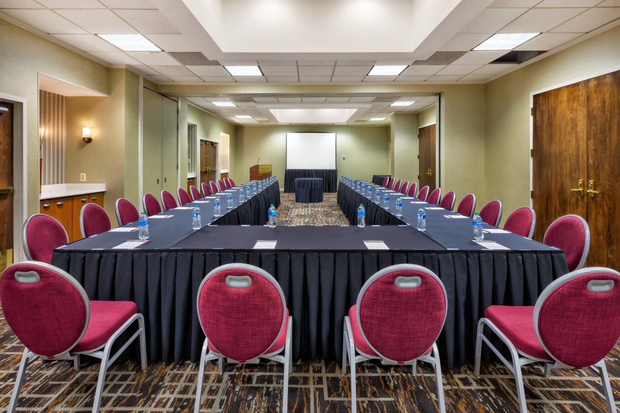 Crowne Plaza Dulles Airport By Ihg Hotel Herndon Exterior foto